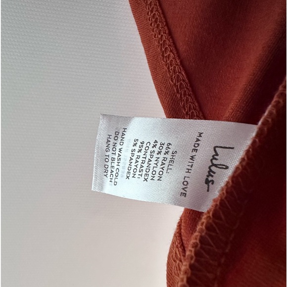 Rust color tank with back cutout Sz small - Picture 3 of 3